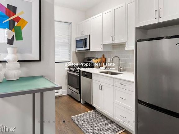 81 Park Dr. Boston - Fenway Building Photo 15 (1)