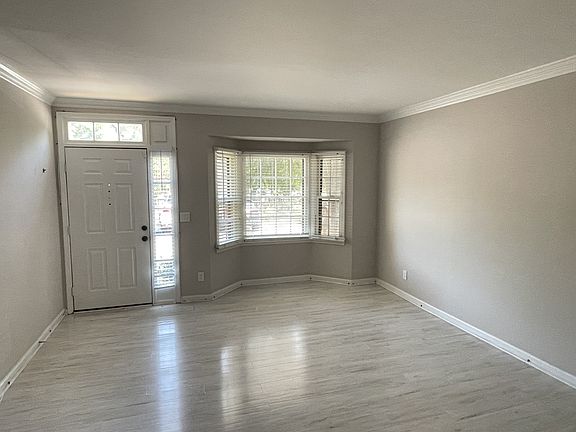 3rd image of 1605 Horton Ave
