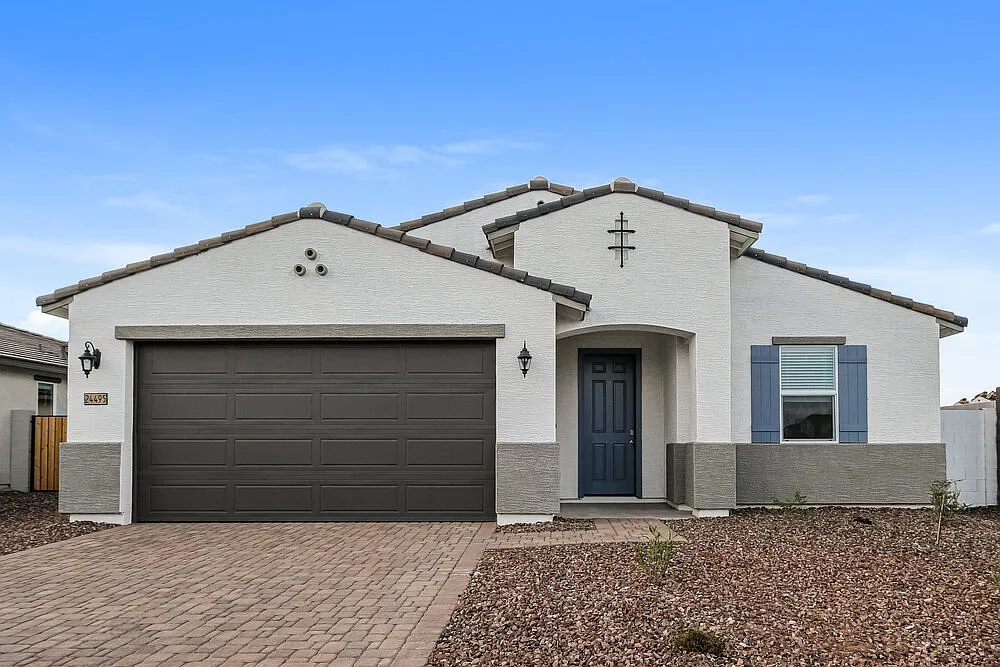 4 bed, 3.0 bath, 2168 sqft, $2,405 — Photo 1