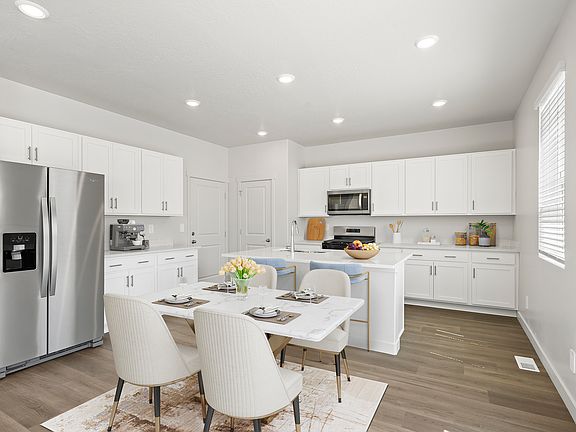 SLC_Brighton_ 8221_Kitchen Dining-Area_C_427-W-630-N-St-Tooele-UT.jpg