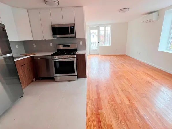59-24 41st Ave #3, Woodside, NY 11377
