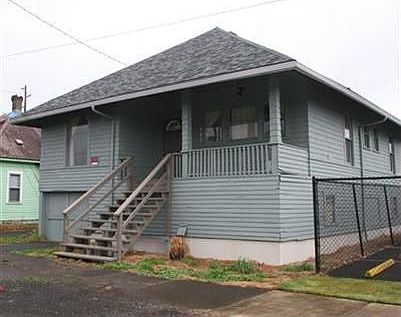 2nd image of 206 N East St