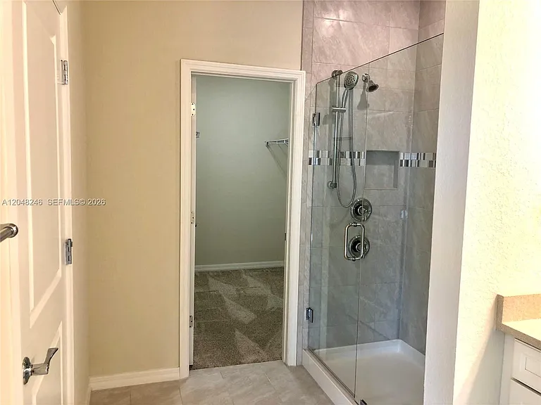 4984 Greenway Dr — Photo 18