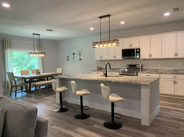 33 Lafayette Crk, Freeport, FL 32439