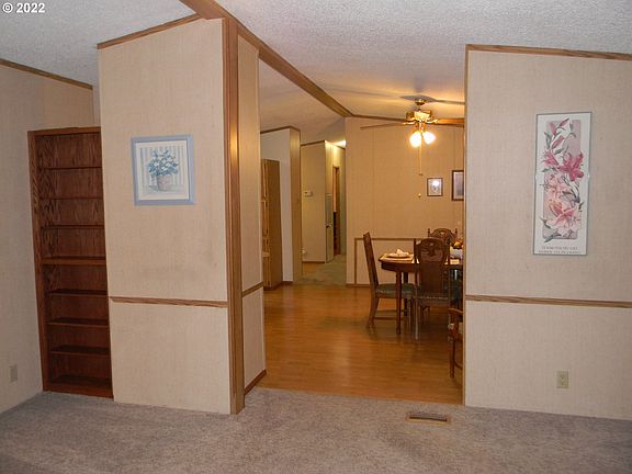5th image of 11005 NE 76th St Unit 4