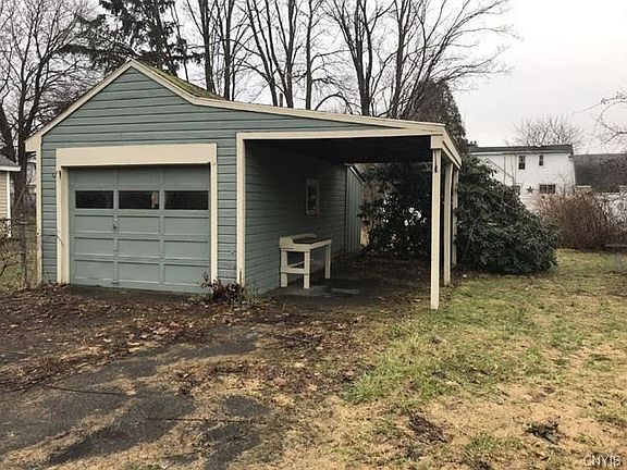 2nd image of 13 Banks St