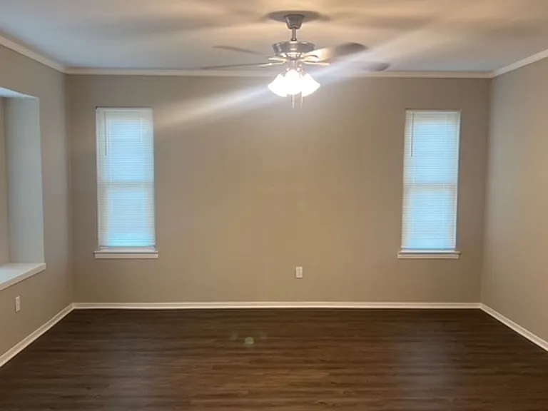201 Straw Rd — Photo 29