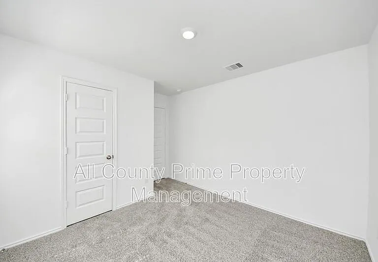 2007 Woodlark Way — Photo 8