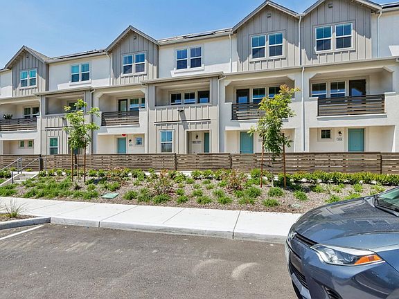 5th image of 3832-3832A Norbridge Ave