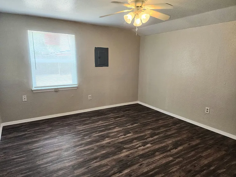 905 N Avenue K #907 — Photo 22