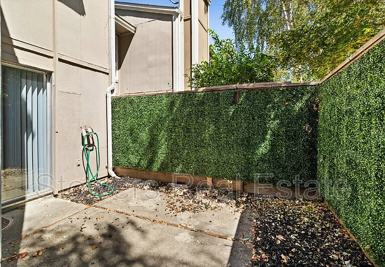 433 Garden Creek Pl — Photo 15