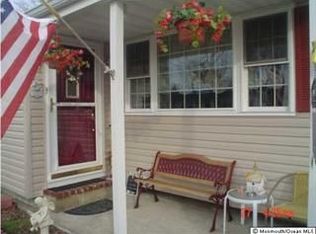 943 Hunt Dr, Toms River, NJ 08753