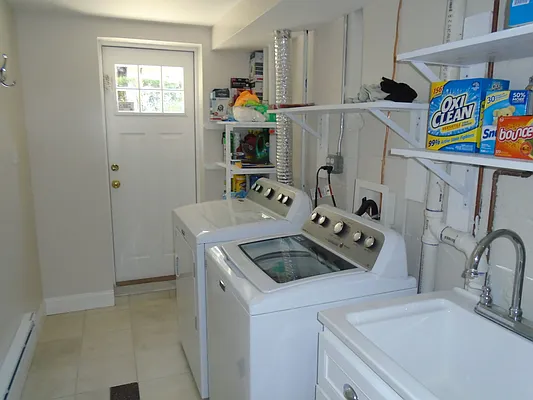 Rented by 18 REALTY | media 98