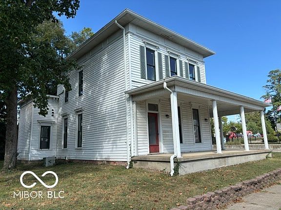 2nd image of 302 W Main St