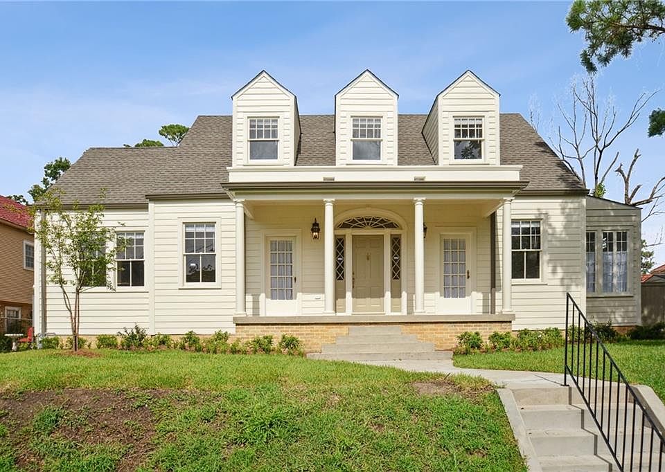 1st image of 4423 Venus St