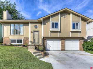 6514 N 81st St, Omaha, NE 68122