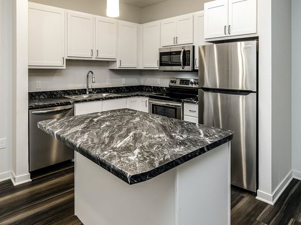 2704 E Kanesville Blvd #201