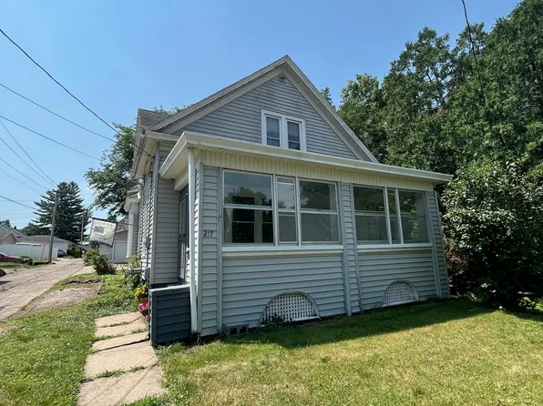 217 Denmark St, Burlington, IA 52601