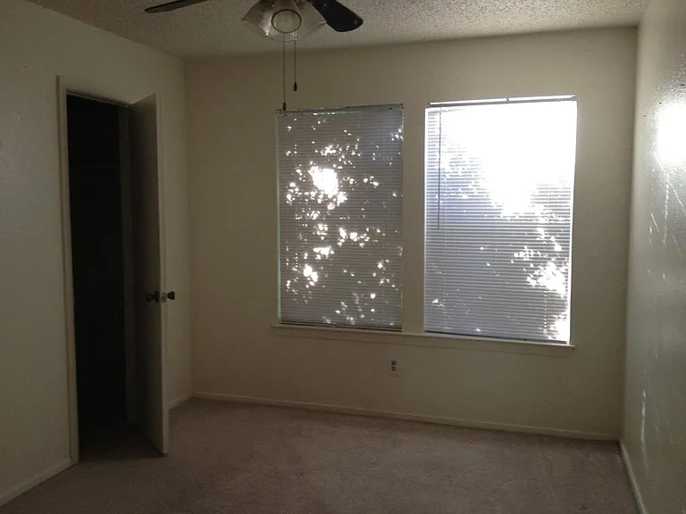 11305 Blackmoor Dr — Photo 10