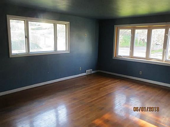 2nd image of 116 Churchill Ave