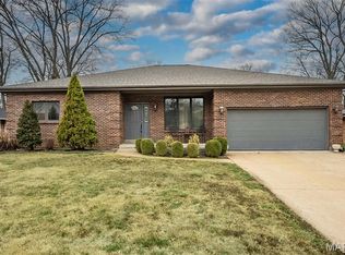 51 Blackthorn Dr, Saint Louis, MO