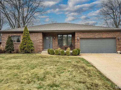 51 Blackthorn Dr, Saint Louis, MO, 63123