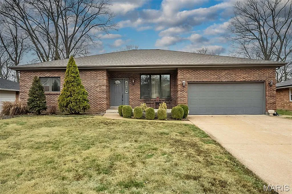 51 Blackthorn Dr photo 1