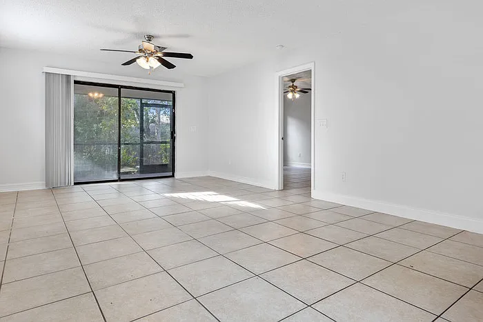 2 bed, 2.0 bath, 950 sqft, $1,700 — Photo 4