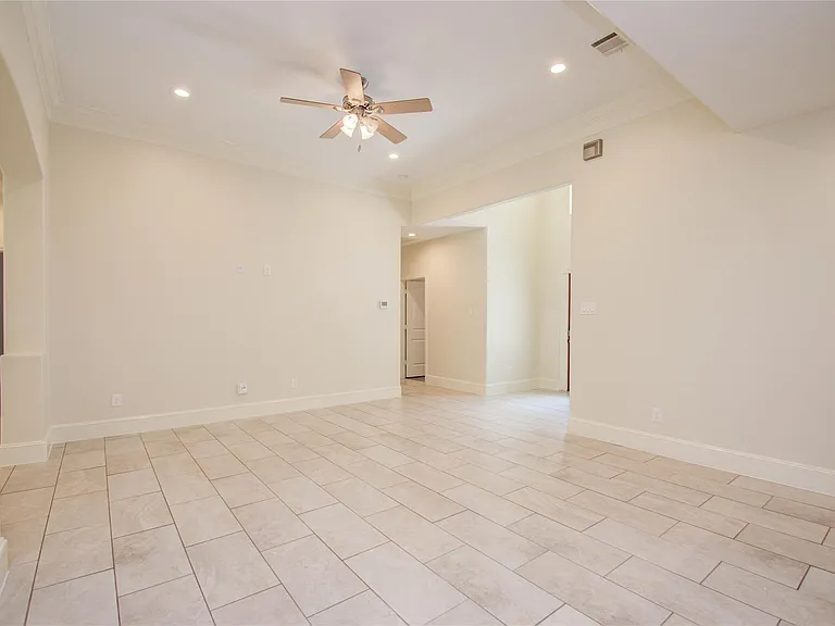 10572 Twin Oak Dr — Photo 7