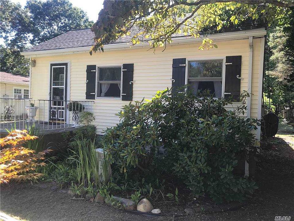 1st image of 22 Mill Dr
