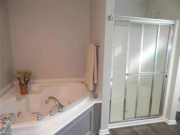 5th image of 586 Crossings Way