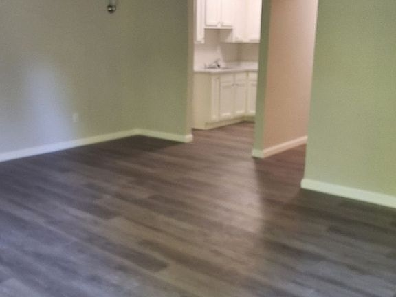 2nd image of 412-8 Woodcreek Dr #0