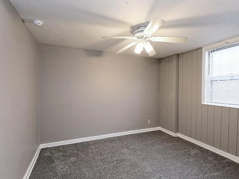 1745 E St #4 — Photo 15