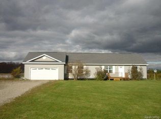 9570 Avoca Rd, Avoca, MI 48006
