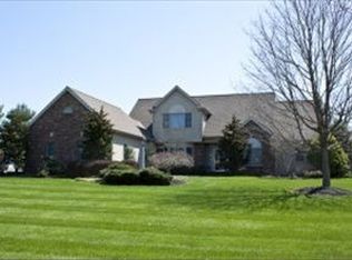 384 Millpond Dr, Lititz, PA 17543