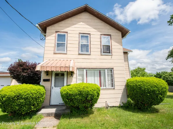 1010 Wood St, Old Forge, PA 18518