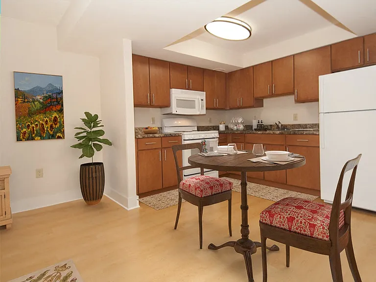 Linden Park Apartments (Seniors 62+) — Photo 40