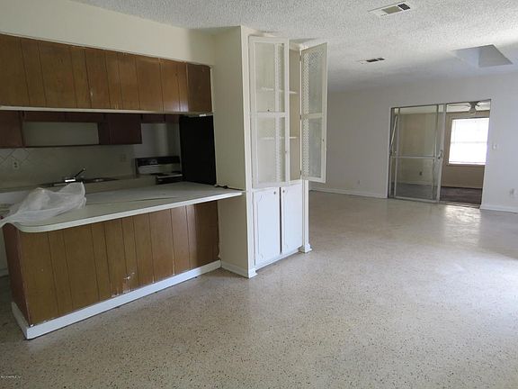 5th image of 3811 Harbor View Ct