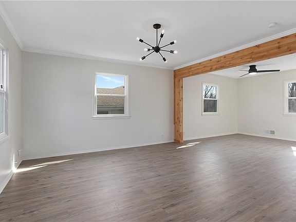 3rd image of 3113 S Linwood Ave