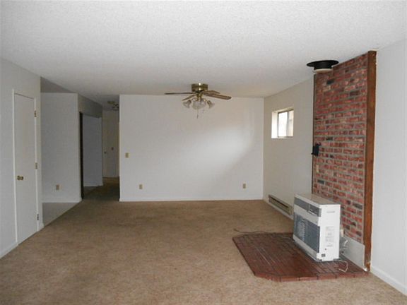 2nd image of 1304 Comstock Dr