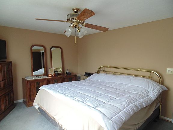 5th image of 5001 Bonaventure Ct