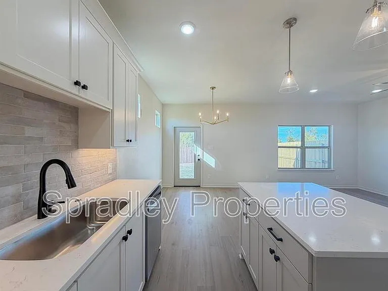 1404 Rita Blanca Ct — Photo 11