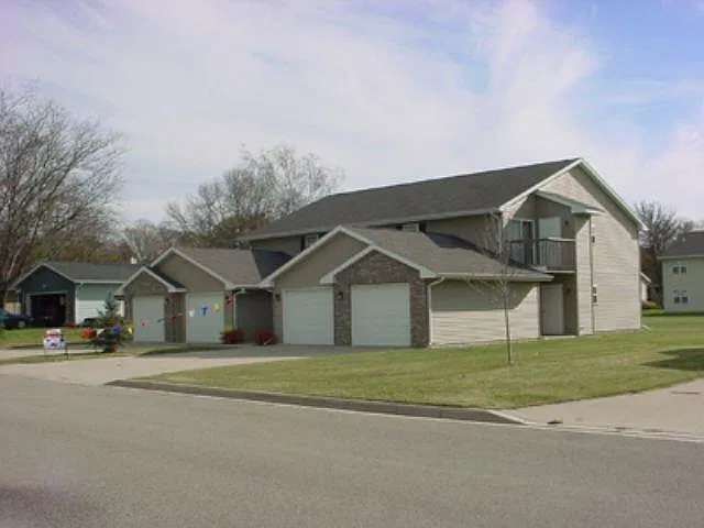 325 Sunset Rd #3