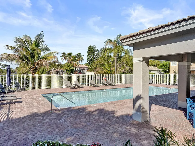 4214 NW 38th Dr — Photo 53