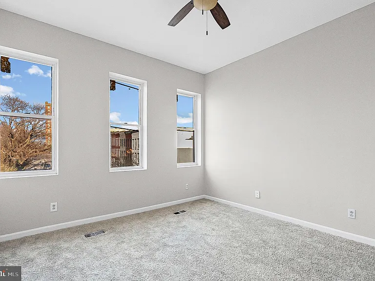 2532 Druid Hill Ave — Photo 23