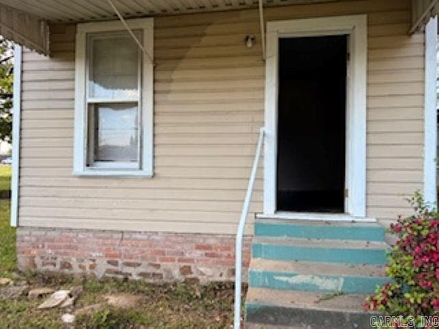 1st image of 215 Willow St #217