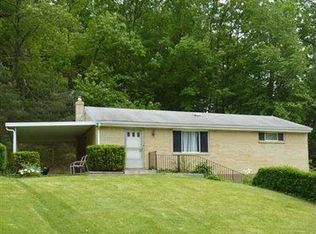 214 Blaze Dr, Glenshaw, PA 15116