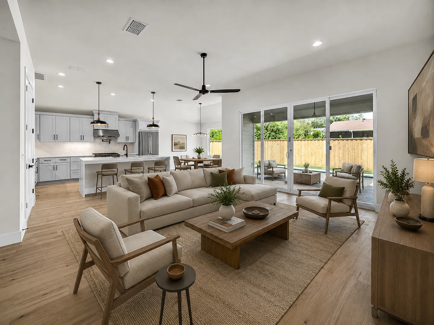 Central Austin: Modern 4-Bedroom Home with Private Pool, Office & Luxury Finishes — Photo 1