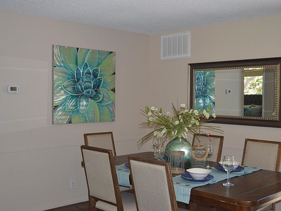 5th image of 1707 Zinnia Ln