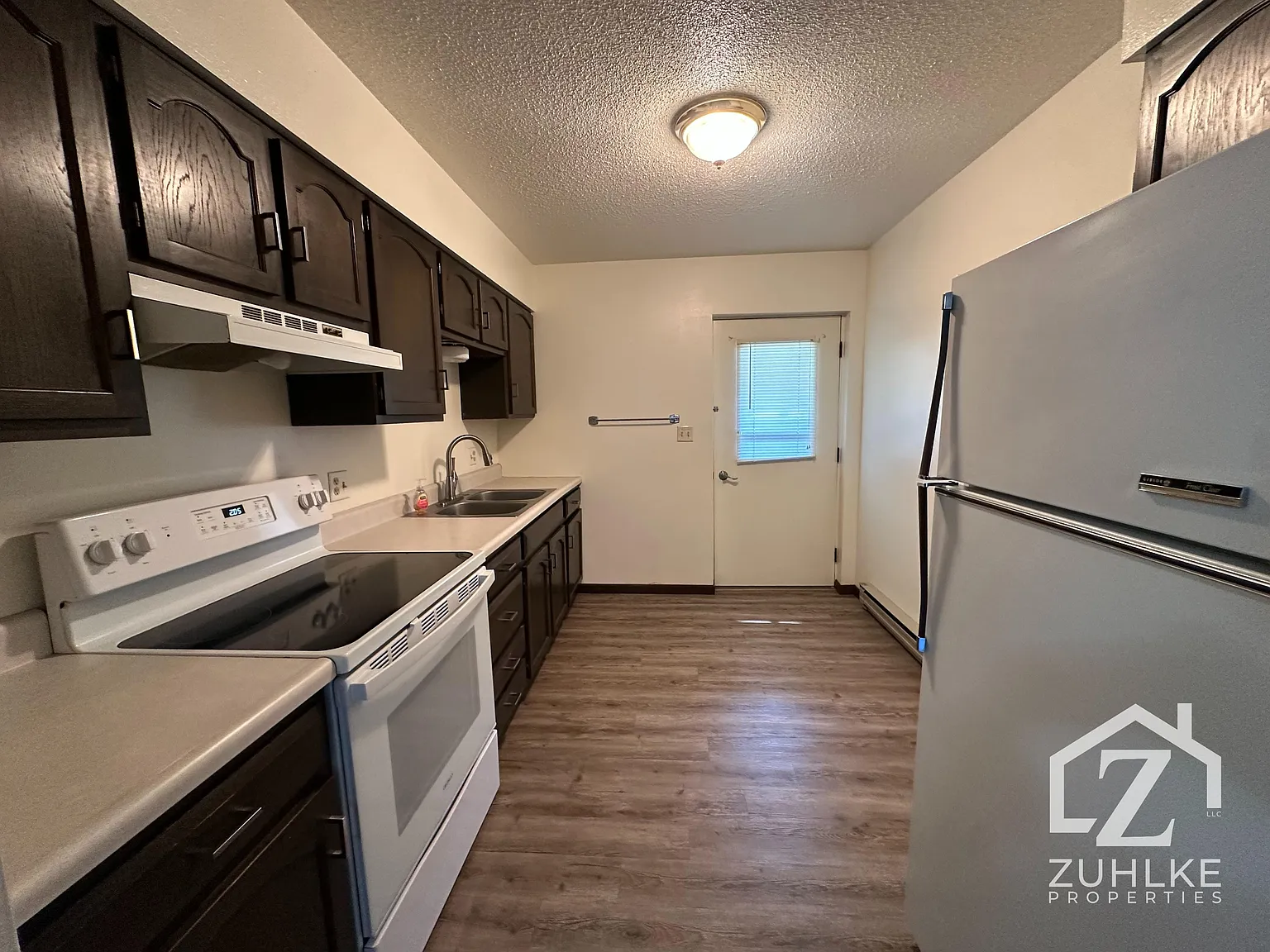 220 E Court Street - Apt. 3A — Photo 3